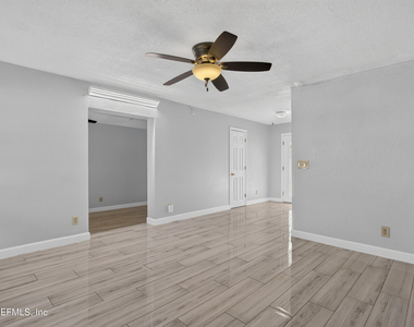 442 Ameca Avenue - Photo Thumbnail 5