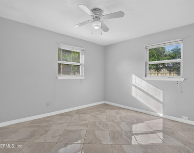 442 Ameca Avenue - Photo Thumbnail 16