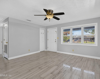 442 Ameca Avenue - Photo Thumbnail 4