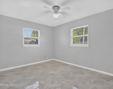 442 Ameca Avenue - Photo Thumbnail 19