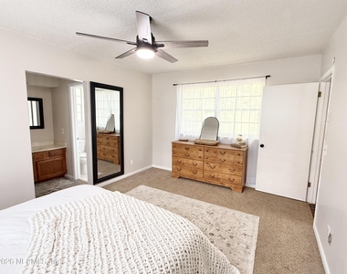 845 Sw Pecan Street - Photo Thumbnail 10