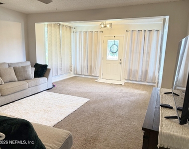 845 Sw Pecan Street - Photo Thumbnail 6