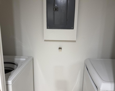 7701 Timberlin Park Boulevard - Photo Thumbnail 7