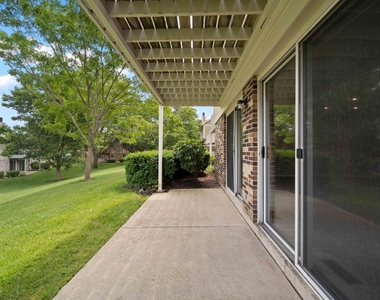 1126 Auburn - Photo Thumbnail 4