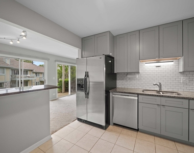 1126 Auburn - Photo Thumbnail 11