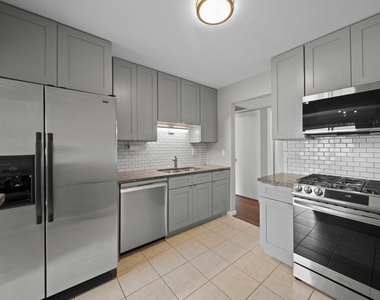1126 Auburn - Photo Thumbnail 12