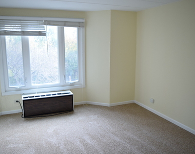1 Renaissance Place - Photo Thumbnail 7