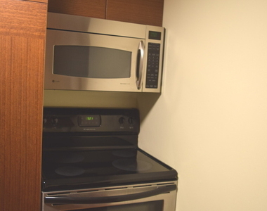 1 Renaissance Place - Photo Thumbnail 5