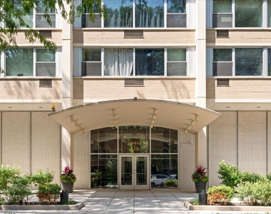 336 W Wellington Avenue - Photo Thumbnail 1