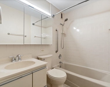 336 W Wellington Avenue - Photo Thumbnail 13