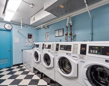 336 W Wellington Avenue - Photo Thumbnail 17