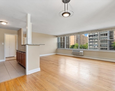 336 W Wellington Avenue - Photo Thumbnail 7