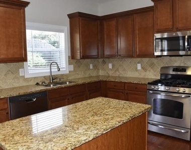 3327 Edenridge Court - Photo Thumbnail 2