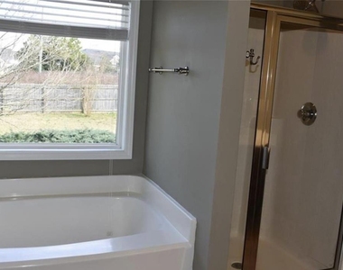 3327 Edenridge Court - Photo Thumbnail 10