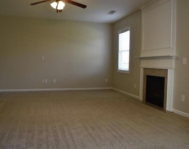3327 Edenridge Court - Photo Thumbnail 4