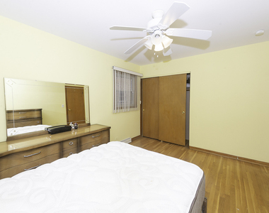 8909 N Wisner Street - Photo Thumbnail 7