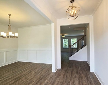 7372 Rocklin Lane - Photo Thumbnail 3