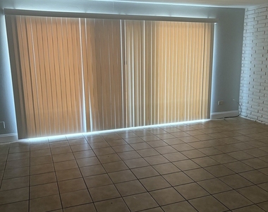 9517 Mansfield Avenue - Photo Thumbnail 1