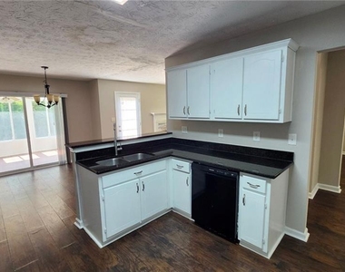 3049 Winding Grove Drive - Photo Thumbnail 2