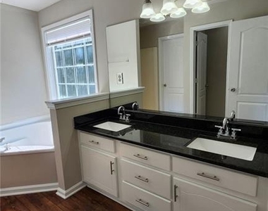 3049 Winding Grove Drive - Photo Thumbnail 11