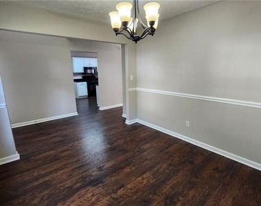 3049 Winding Grove Drive - Photo Thumbnail 4