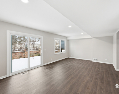 1005 Cooper Court - Photo Thumbnail 9