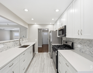 1005 Cooper Court - Photo Thumbnail 5