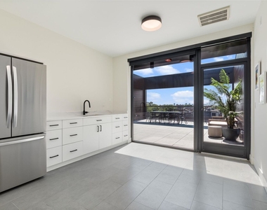 3140 N Clybourn Avenue - Photo Thumbnail 22