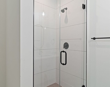 3140 N Clybourn Avenue - Photo Thumbnail 14