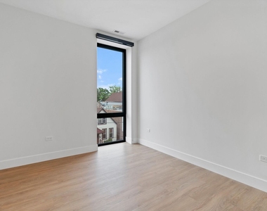 3140 N Clybourn Avenue - Photo Thumbnail 7