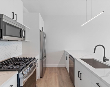 3140 N Clybourn Avenue - Photo Thumbnail 3