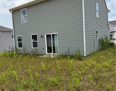 128 Oxford Lane - Photo Thumbnail 8