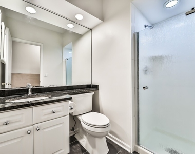 3230 N Seminary Avenue - Photo Thumbnail 9