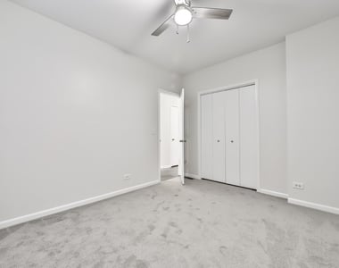 3230 N Seminary Avenue - Photo Thumbnail 15