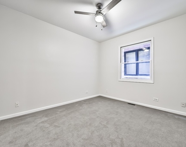 3230 N Seminary Avenue - Photo Thumbnail 8