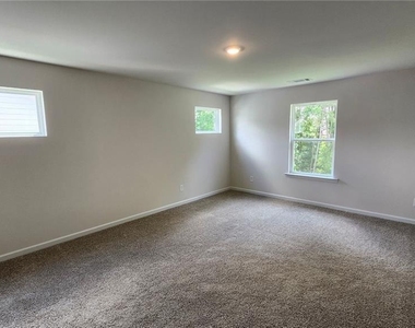 655 Mackenzie Cove - Photo Thumbnail 13