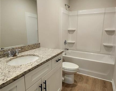655 Mackenzie Cove - Photo Thumbnail 11