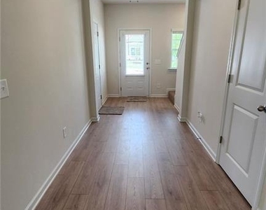 655 Mackenzie Cove - Photo Thumbnail 1