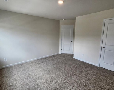 655 Mackenzie Cove - Photo Thumbnail 7