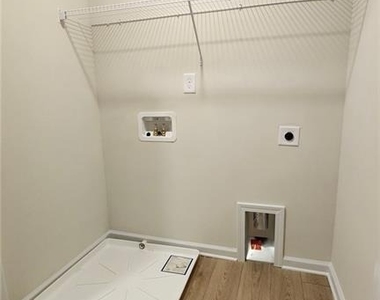 655 Mackenzie Cove - Photo Thumbnail 14