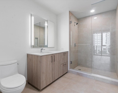 211 N Harbor Drive - Photo Thumbnail 13