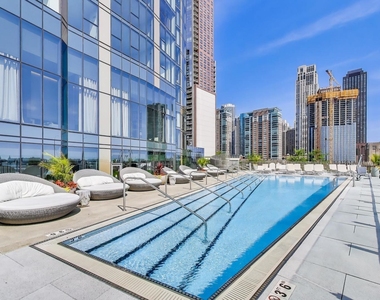 211 N Harbor Drive - Photo Thumbnail 20