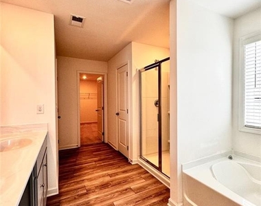 2259 Richmond Row Drive - Photo Thumbnail 12
