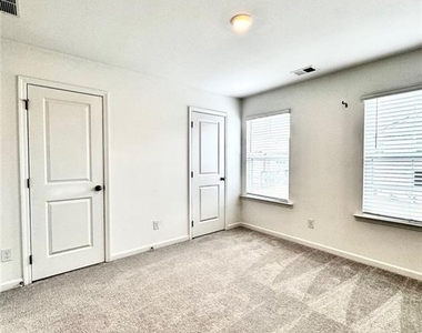 2259 Richmond Row Drive - Photo Thumbnail 11