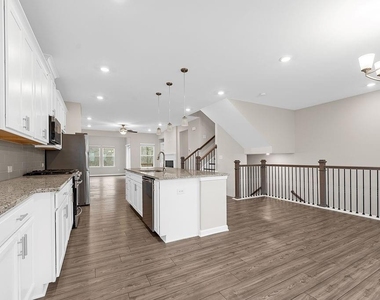 2247 Pink Hawthorn Dr - Photo Thumbnail 9