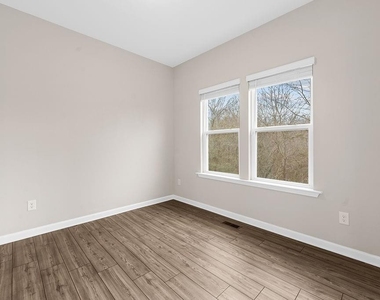 2247 Pink Hawthorn Dr - Photo Thumbnail 18