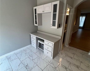 821 Tulip Poplar Way - Photo Thumbnail 8