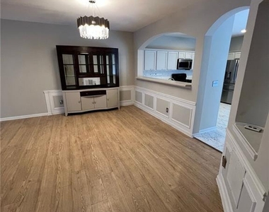 821 Tulip Poplar Way - Photo Thumbnail 4