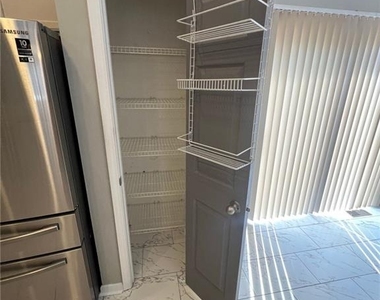821 Tulip Poplar Way - Photo Thumbnail 7