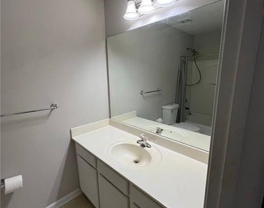 821 Tulip Poplar Way - Photo Thumbnail 17